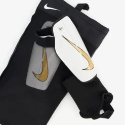 Nike Charge DX4610-100 scheenbeschermers Outlet