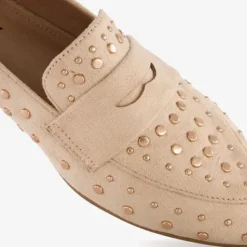 Blue Box Dames loafers met studs beige New