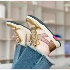 Blue Box Gevoerde hoge meisjes sneakers goud Outlet