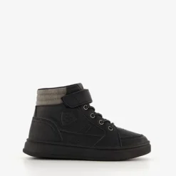 Blue Box Hoge jongens sneakers zwart New