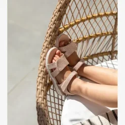 Blue Box Meisjes sandalen roze met glitters Outlet